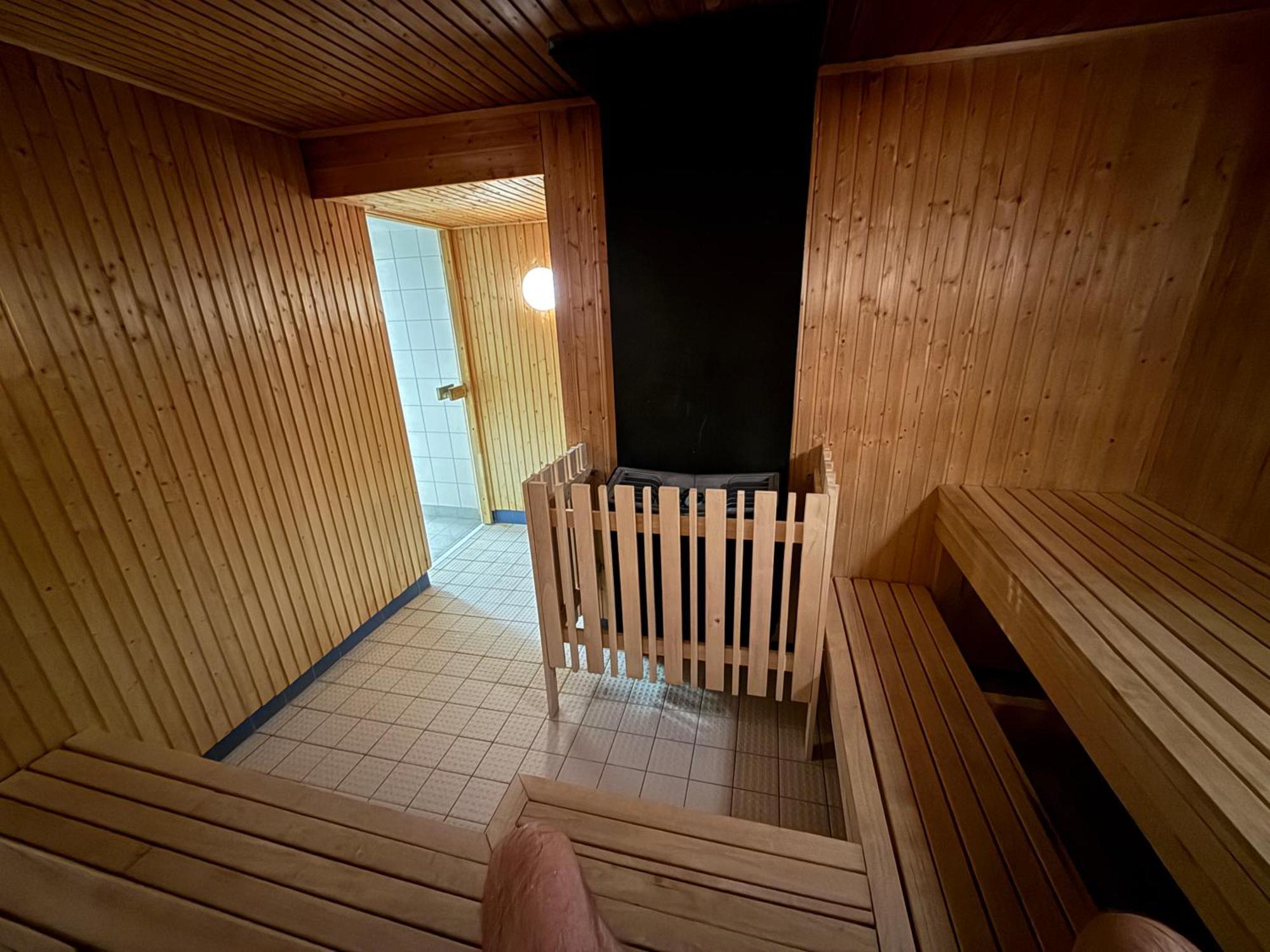 Ljungaverk Takvaning Med Ekgolv Och Badkar Naera Aelven Exterior photo